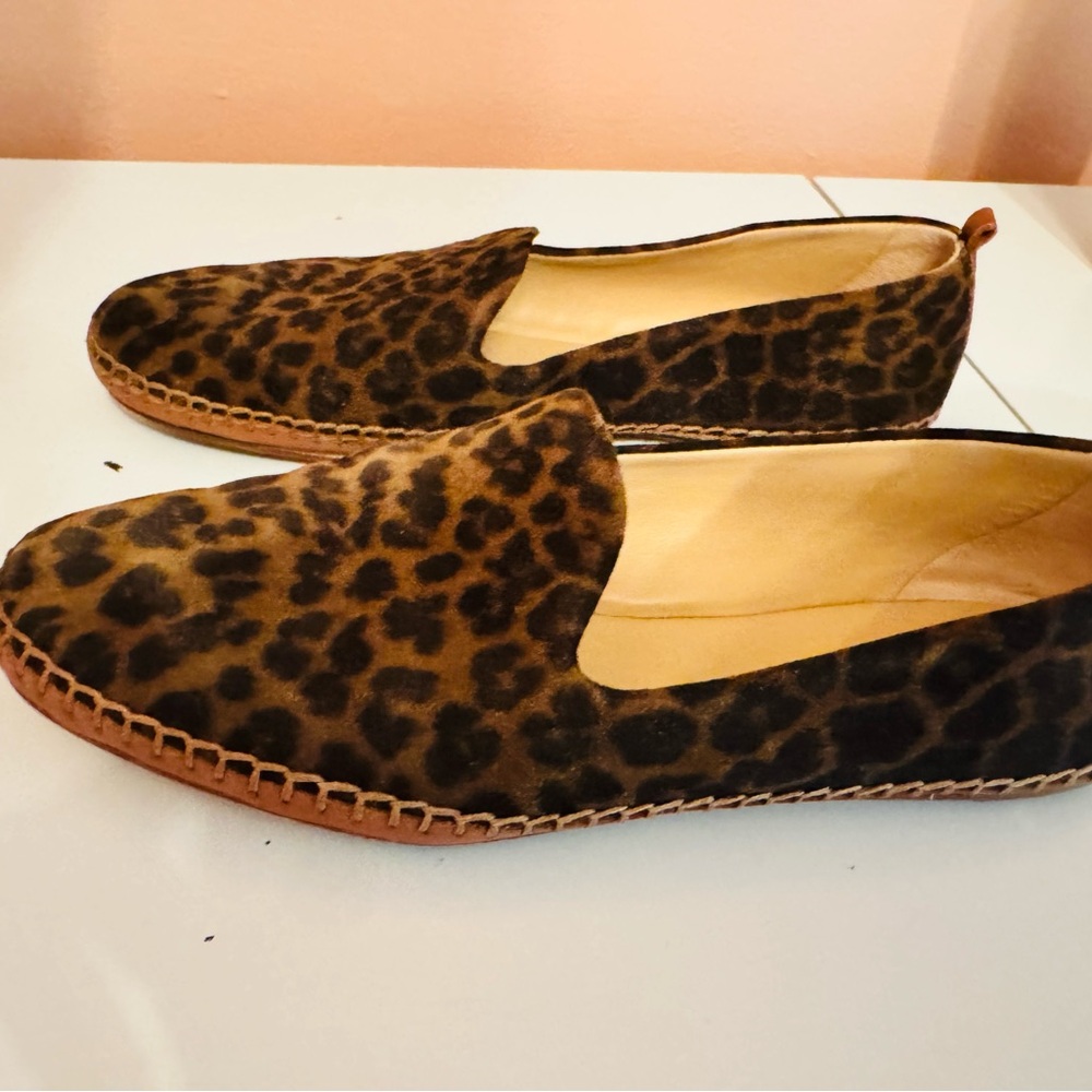 Veronica Beard Brown Leopard Print Flats - Picture 4 of 4